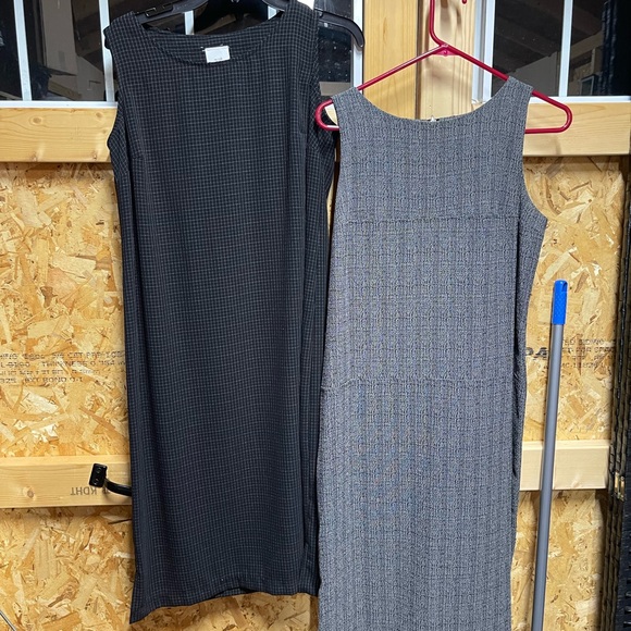 2 dresses size 10, one gray AGB Byer California, one , no name black check - Picture 1 of 2